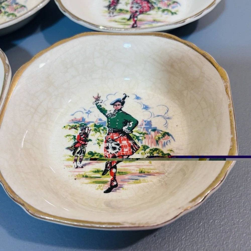 Set of 4 Scottish Trinket Bowls Vintage Bagpiper & Man In Kilt Gold Trim Glasgow